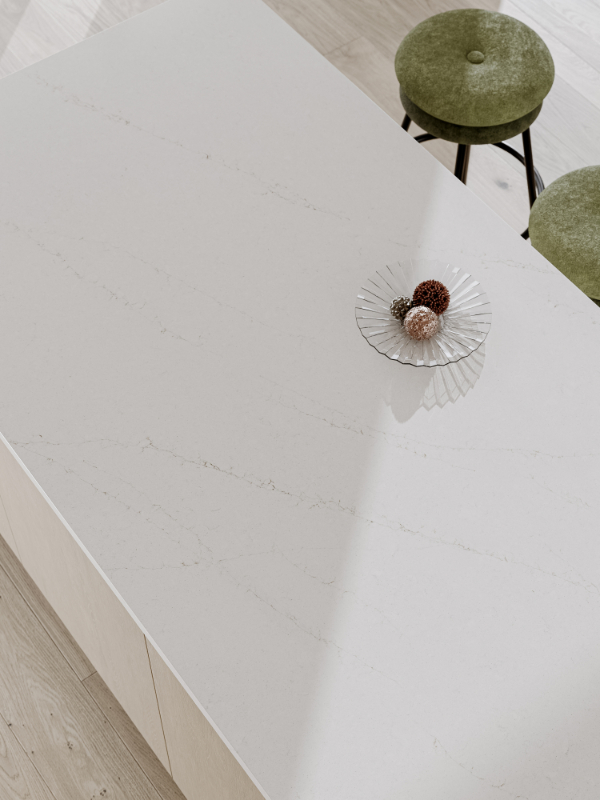 mistral-white-realization-1.jpg